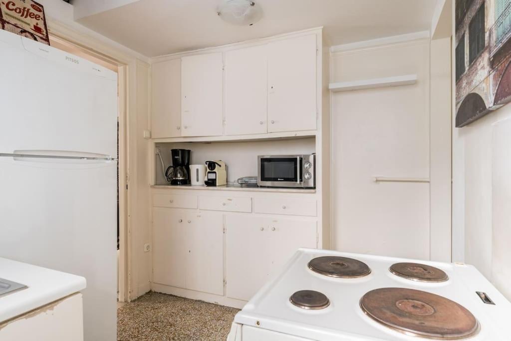 Amazing 3Bdr Apt With Unique Roof Garden In Plaka Aten Exteriör bild
