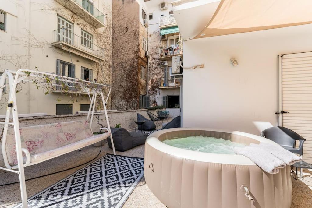Amazing 3Bdr Apt With Unique Roof Garden In Plaka Aten Exteriör bild