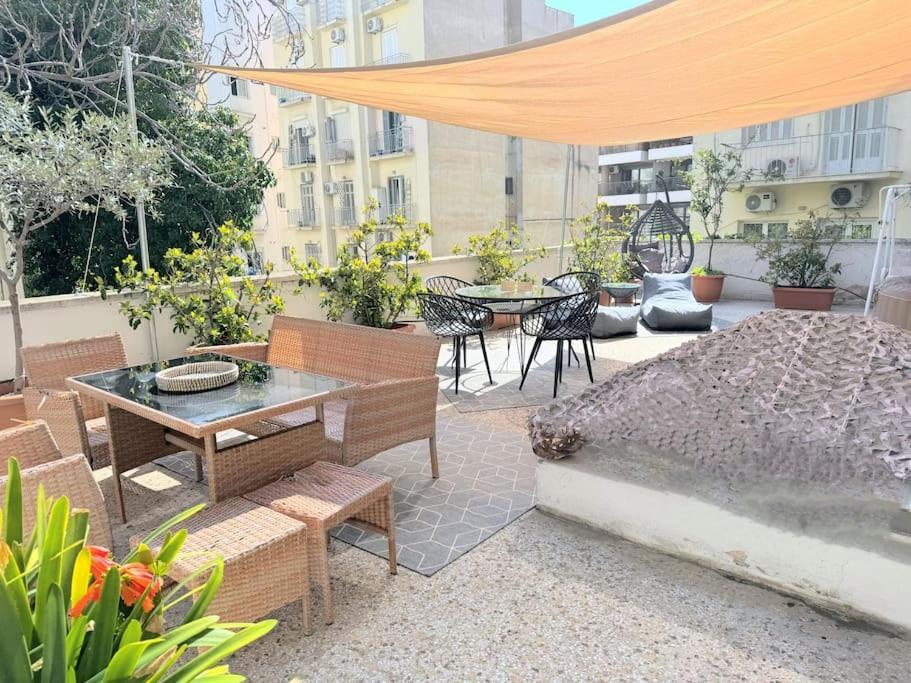 Amazing 3Bdr Apt With Unique Roof Garden In Plaka Aten Exteriör bild
