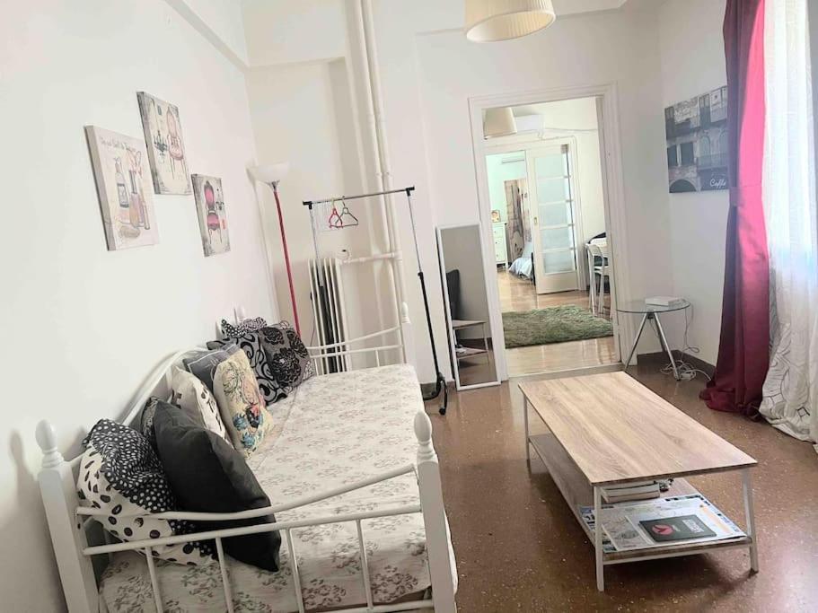 Amazing 3Bdr Apt With Unique Roof Garden In Plaka Aten Exteriör bild