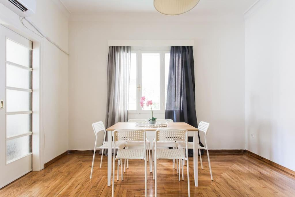 Amazing 3Bdr Apt With Unique Roof Garden In Plaka Aten Exteriör bild